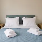Vasilopoulos Residences - Emelia With Shared Pool * 阿尔戈斯托利翁
