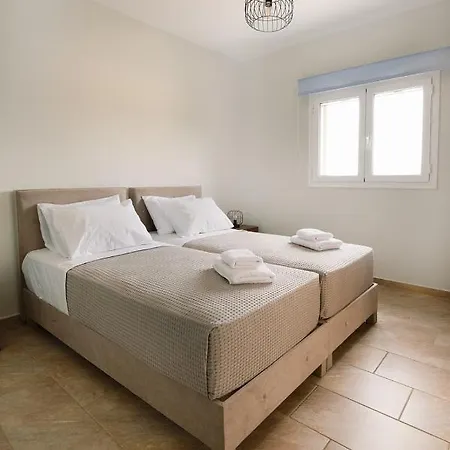 Вилла Vasilopoulos Residences - Emelia With Shared Pool *