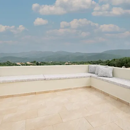 Vasilopoulos Residences - Emelia With Shared Pool ヴィラ *