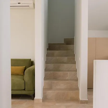 Vasilopoulos Residences - Emelia With Shared Pool Vila *